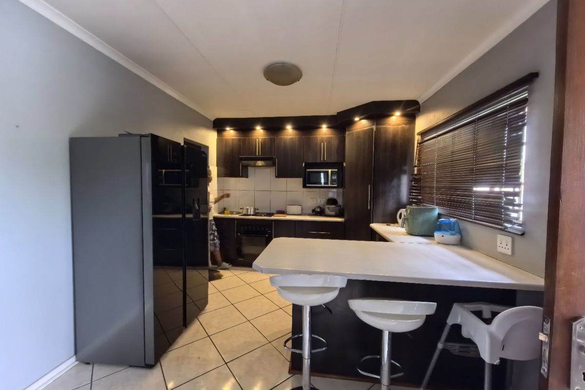 Highveld park quiet areas and peaceful - Photo 2