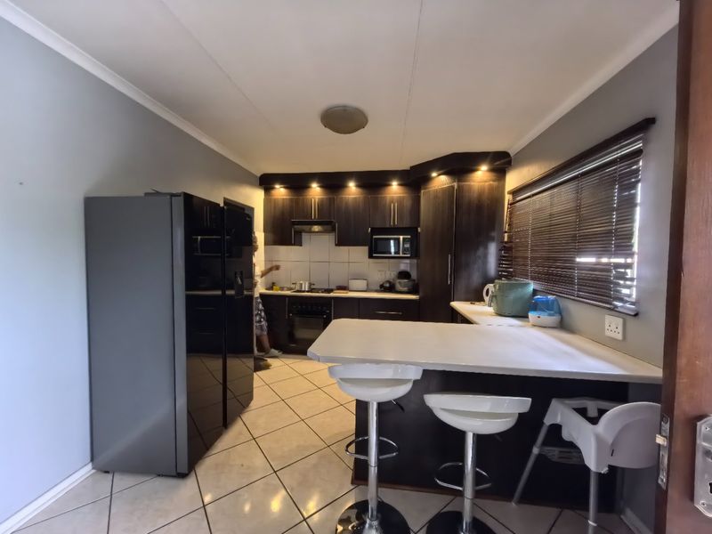 Highveld park quiet areas and peaceful - Photo 2