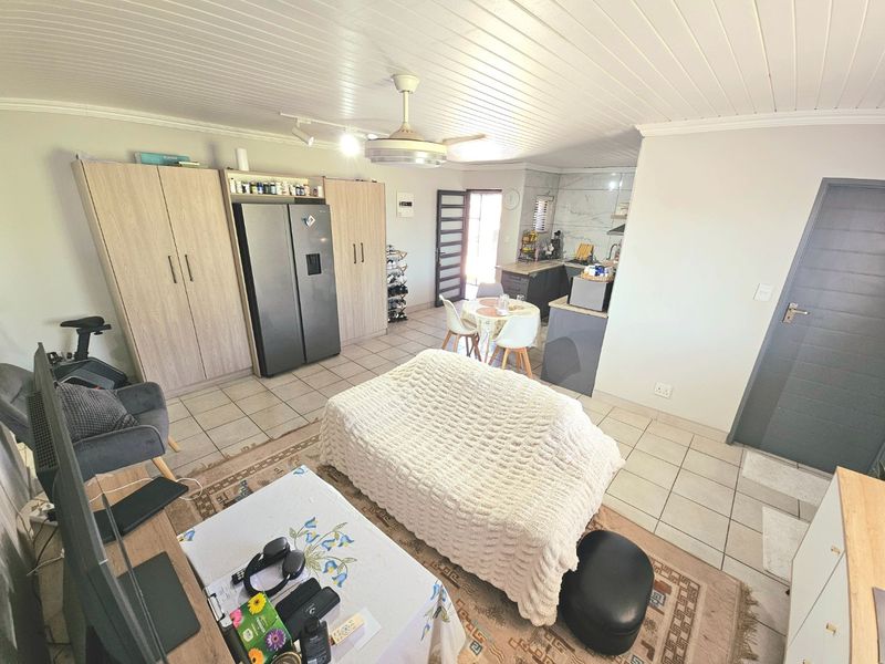 Calling all investors to this commercial and residential property, all in one - Photo 6