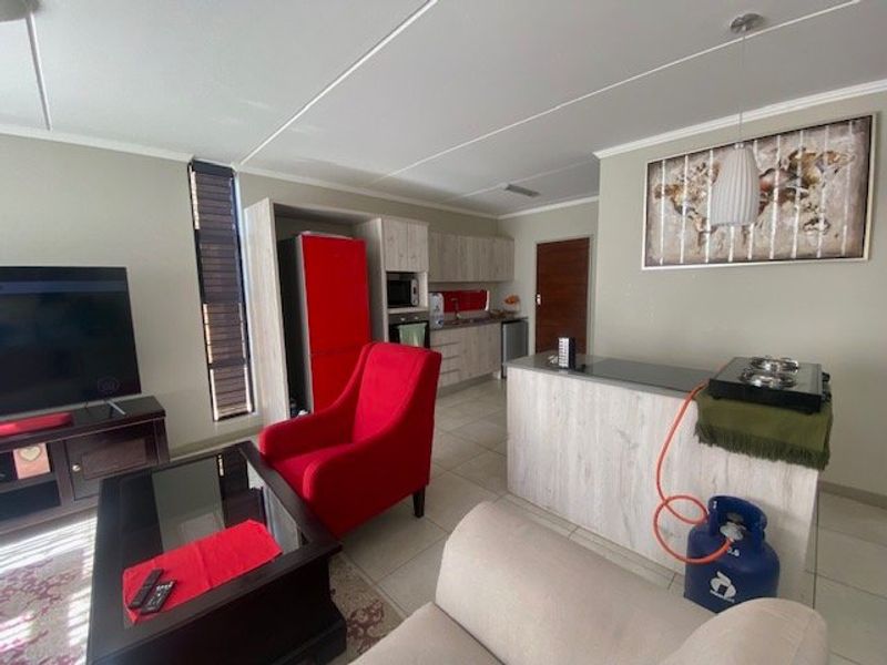 Specious Townhouse for sale - Photo 8