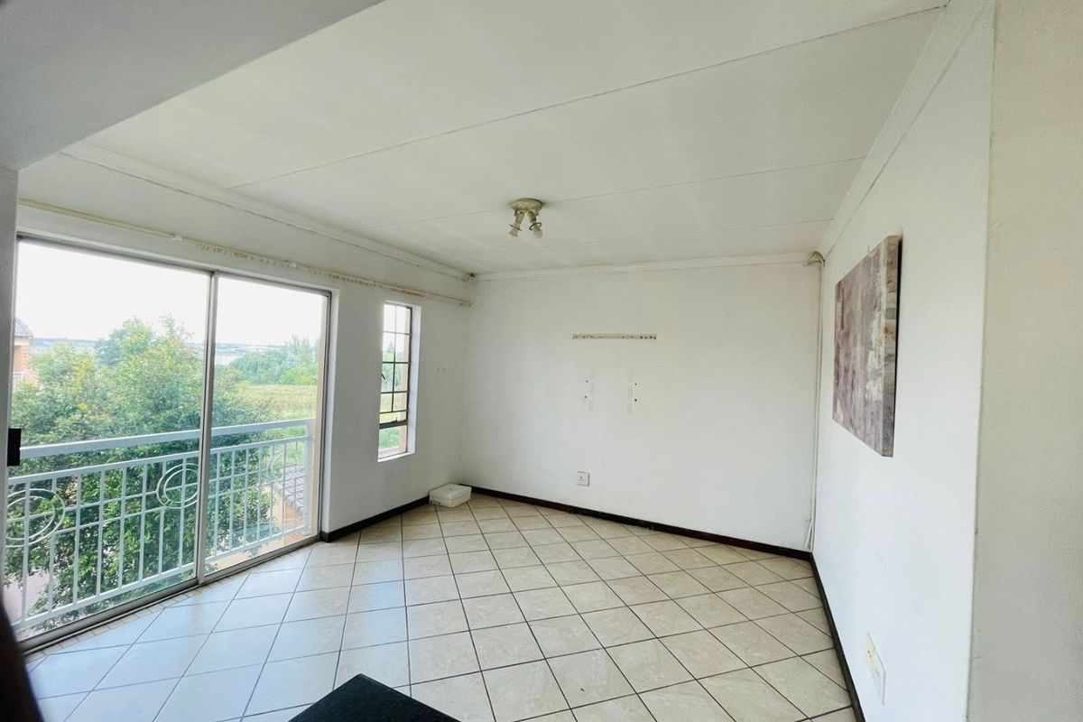Modern 2-Bedroom Apartment in Prime Midrand Location - Photo 2