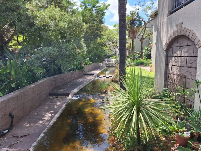 MODERN 2-BEDROOM, 2-BATHROOM TOWNHOUSE TO LET - Photo 4