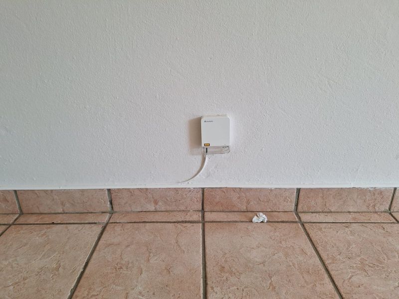 MODERN 2-BEDROOM, 2-BATHROOM TOWNHOUSE TO LET - Photo 6