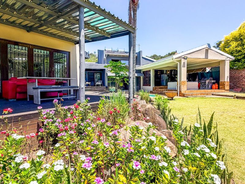 Hollywood Glamour Meets Gonubie’s Riverfront—Privacy, Prestige, & Possibility Await. - Photo 5