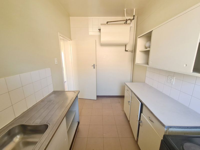 MEDIUM SIZED FULL TITLE BUILDING LESS THAN 400m TO STEVE BIKO ACADEMIC HOSPITAL - Photo 5