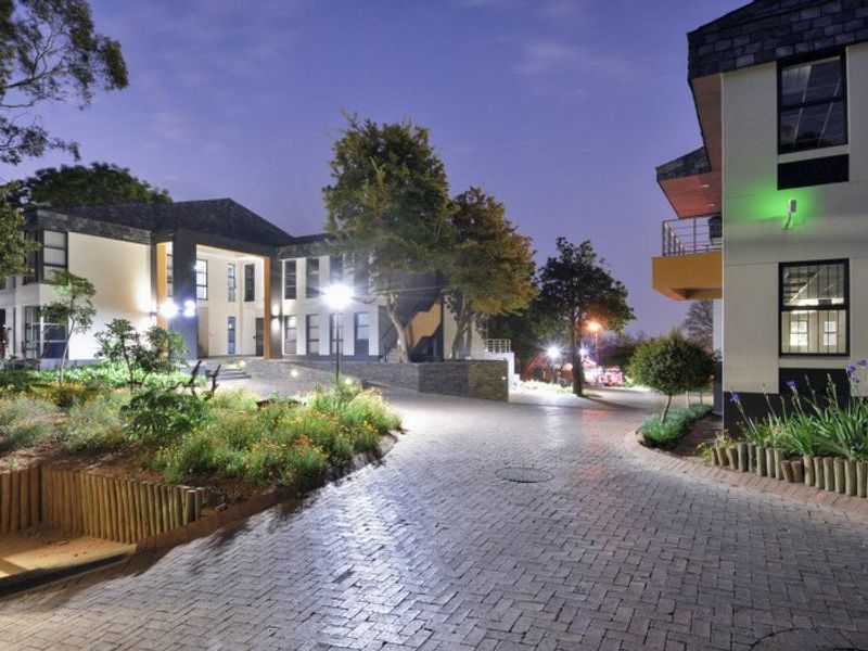Work Smart in Albury Park – Close to Shops, Dining & Major Business Hubs - Photo 2