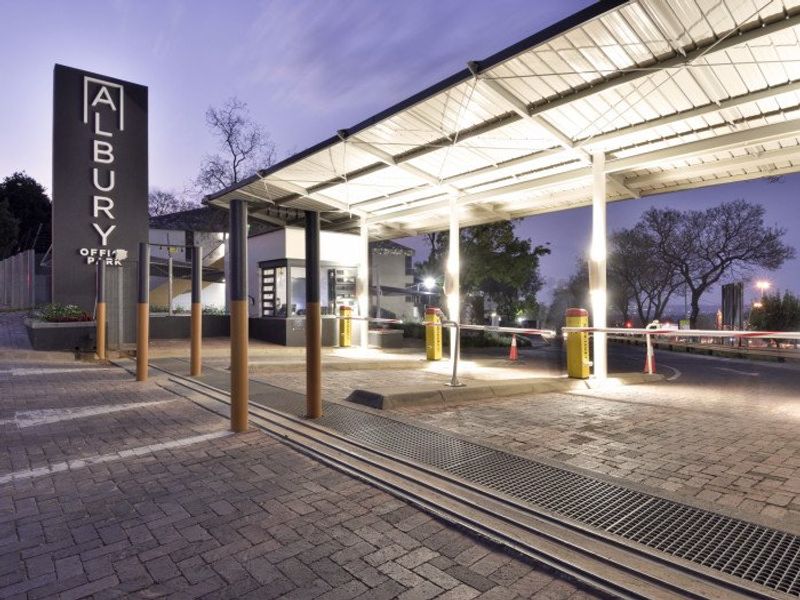 Work Smart in Albury Park – Close to Shops, Dining & Major Business Hubs - Photo 3