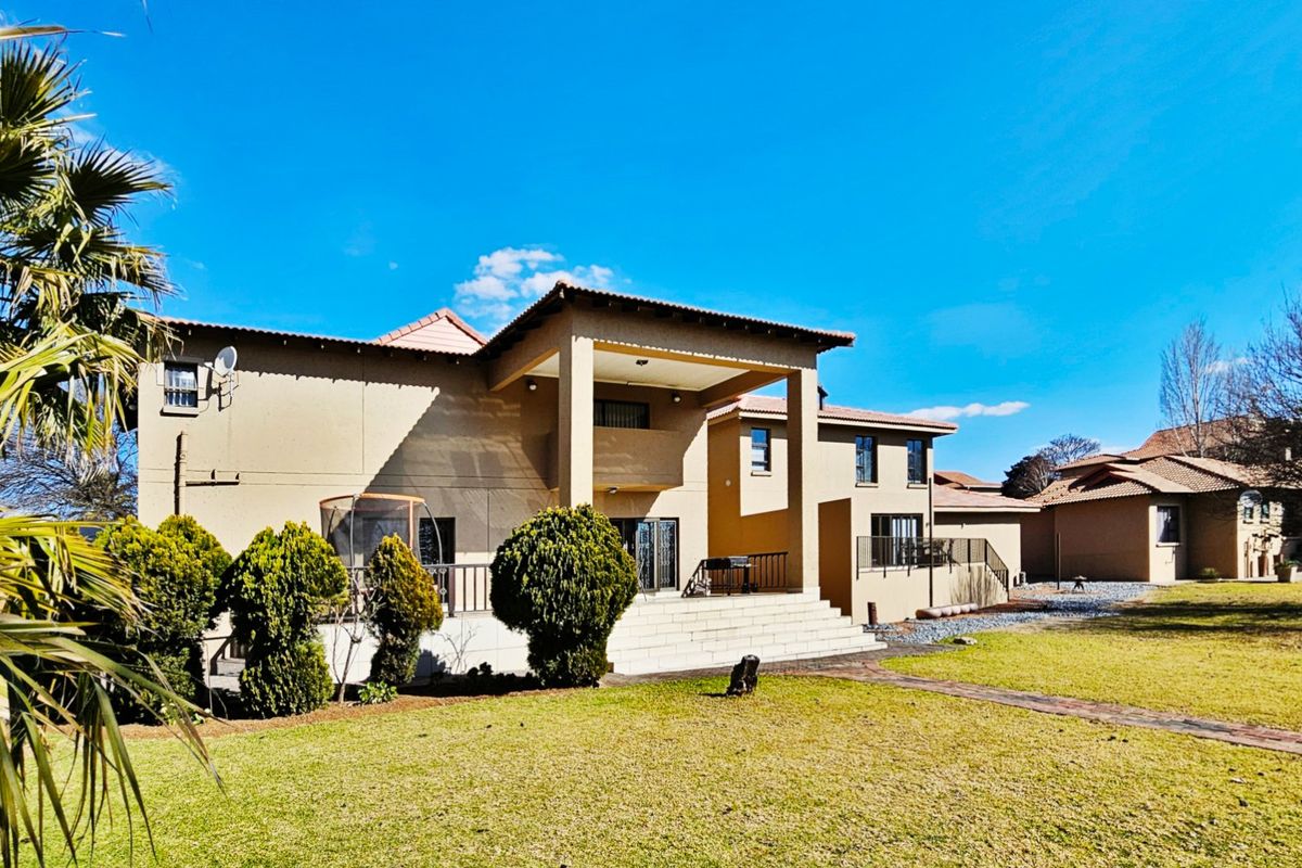 Riverfront estate living at its finest in Risiville. - Photo 3