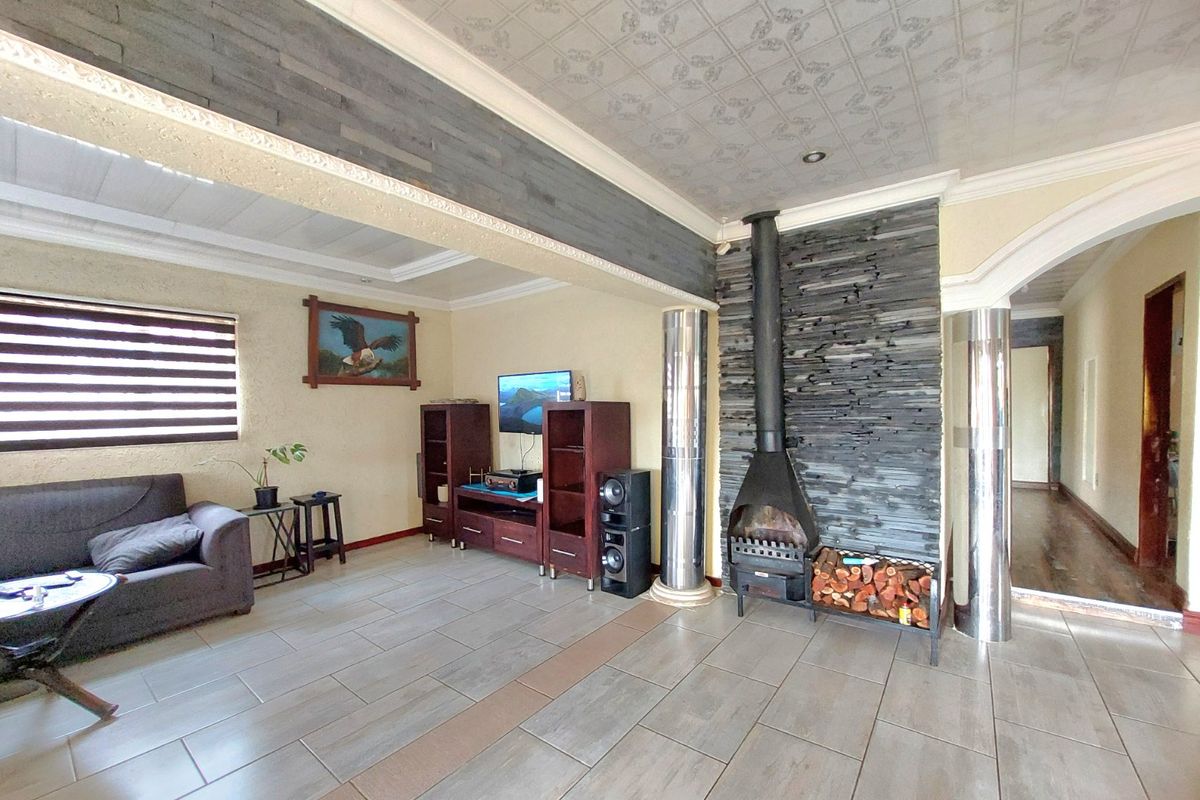 Fixer-Upper Opportunity in Brits - Photo 3