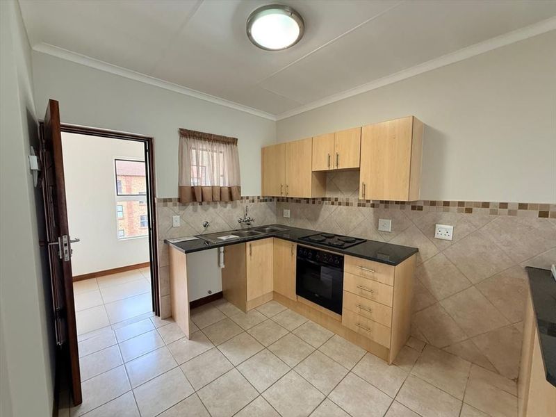Comfortable Retirement Village Unit - Photo 1