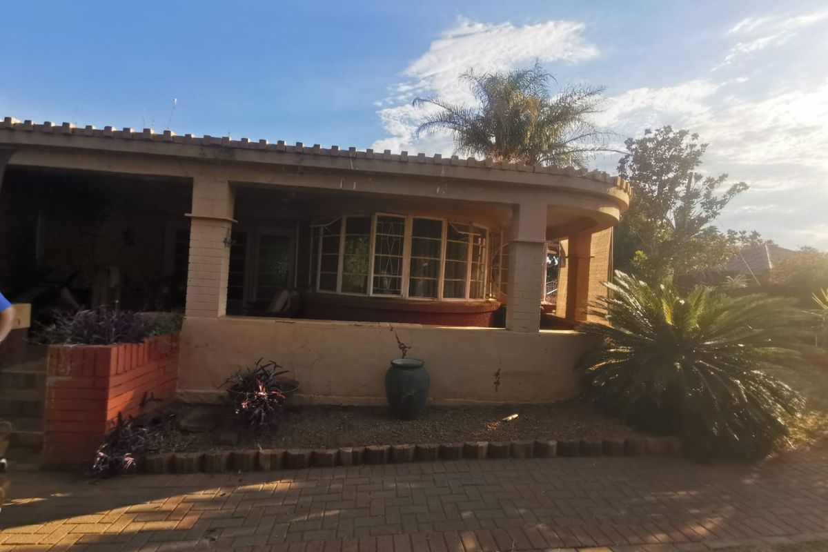 3 Bedroom house for sale in Elandsheuwel with 1 Bedroom Flatlet - Photo 3