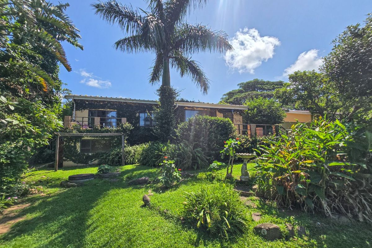 Three Bedroom House With A Flatlet! - Photo 2