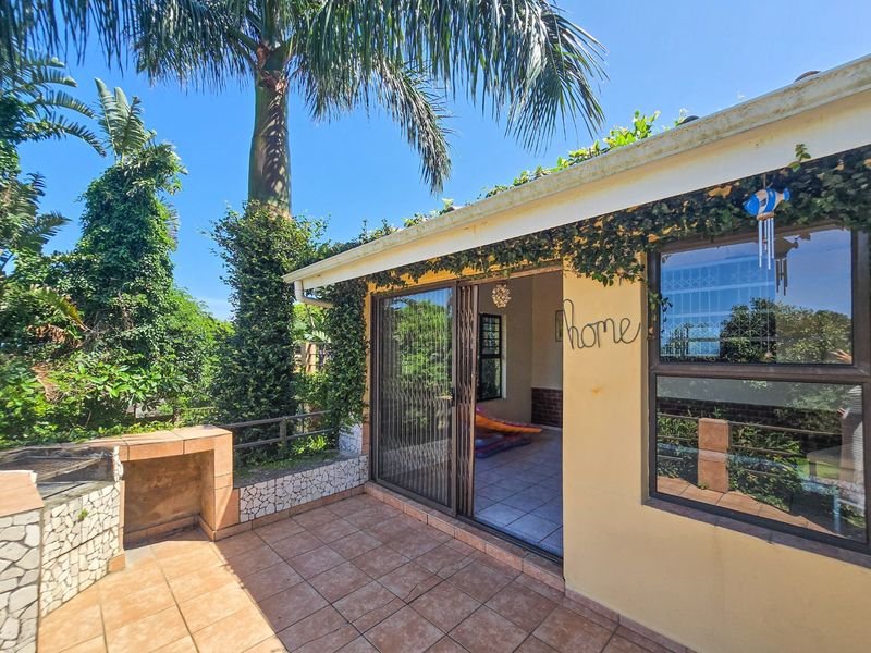 Three Bedroom House With A Flatlet! - Photo 8