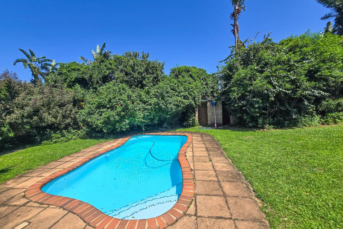 Three Bedroom House With A Flatlet! - Photo 3