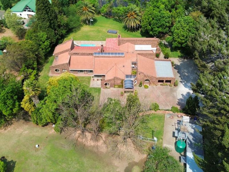 6 Bedroom 5 Bathroom vaal river view property!!! - Photo 2