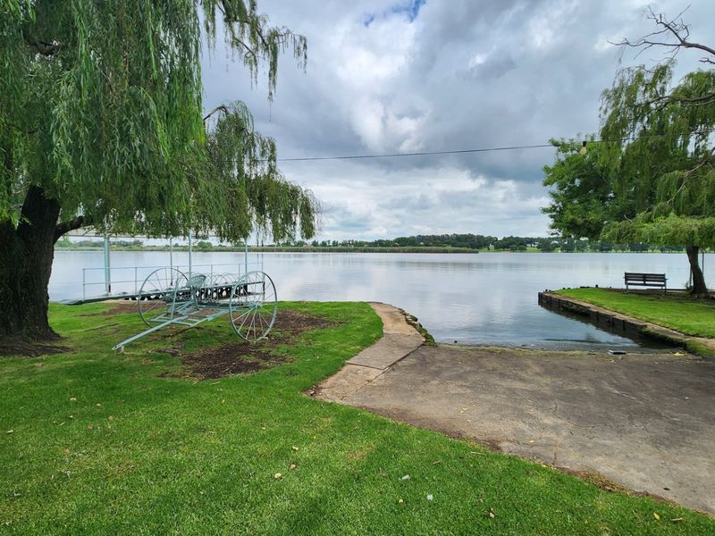 6 Bedroom 5 Bathroom vaal river view property!!! - Photo 9