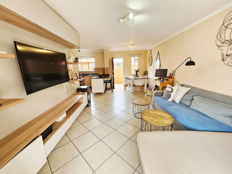 A Beautiful 2 Bedroom 2 Bathroom Townhouse for sale in Monavoni - Photo 10