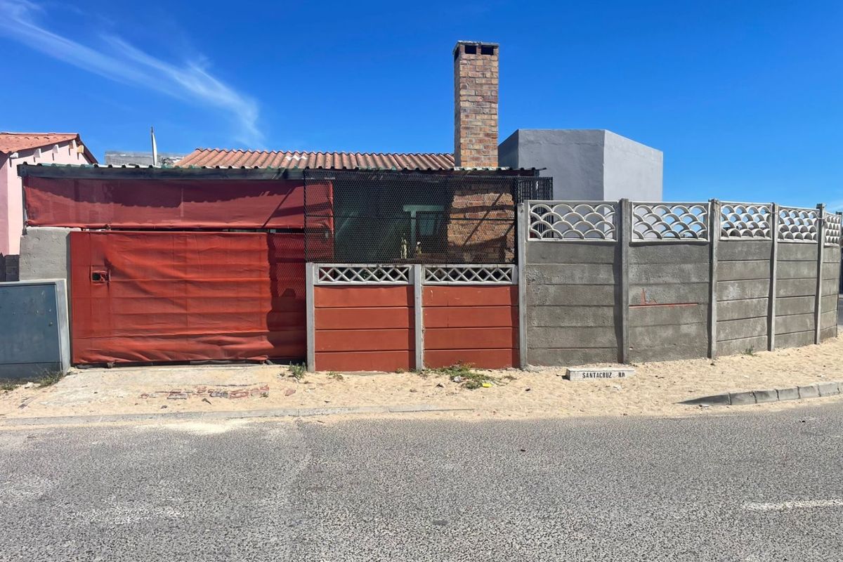 Two Bedroom house for sale in Tafelsig Mitchell's Plain  - Photo 2