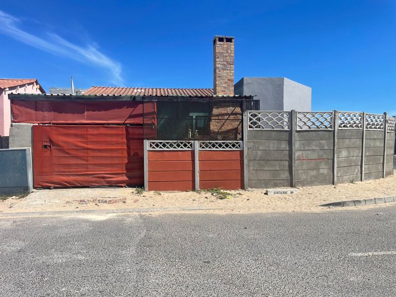 Two Bedroom house for sale in Tafelsig Mitchell's Plain  - Photo 2