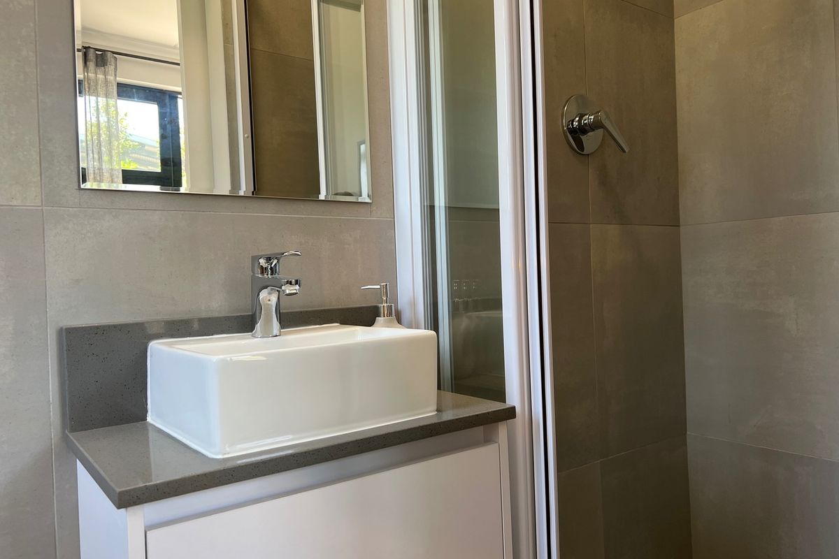 MODERN, SECURE APARTMENT LIVING IN PRIME GEORGE LOCATION - Photo 5