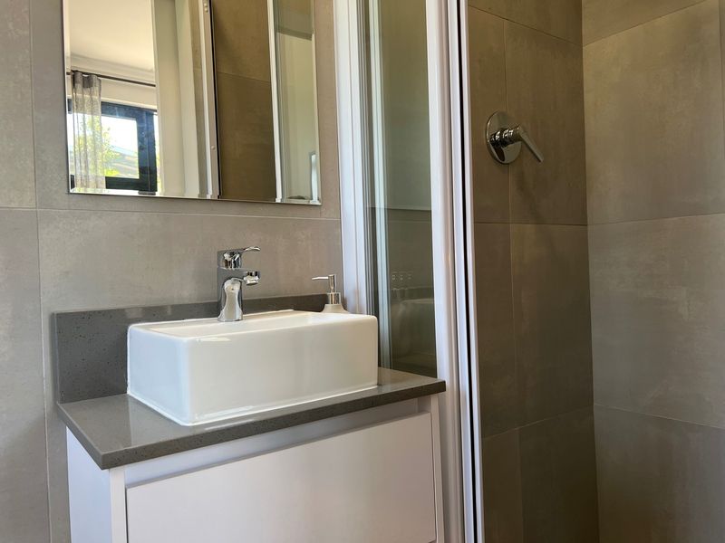 MODERN, SECURE APARTMENT LIVING IN PRIME GEORGE LOCATION - Photo 5