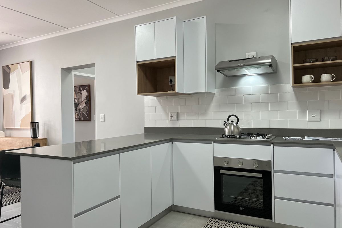 MODERN, SECURE APARTMENT LIVING IN PRIME GEORGE LOCATION - Photo 3