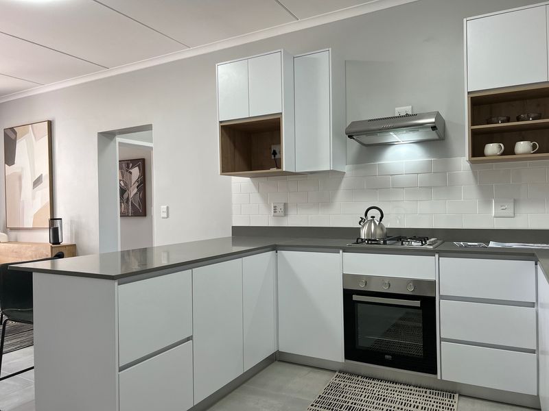 MODERN, SECURE APARTMENT LIVING IN PRIME GEORGE LOCATION - Photo 3