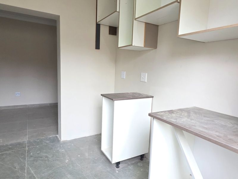 Flat Land Property with Two Income Generating Units in Erasmia - Photo 8