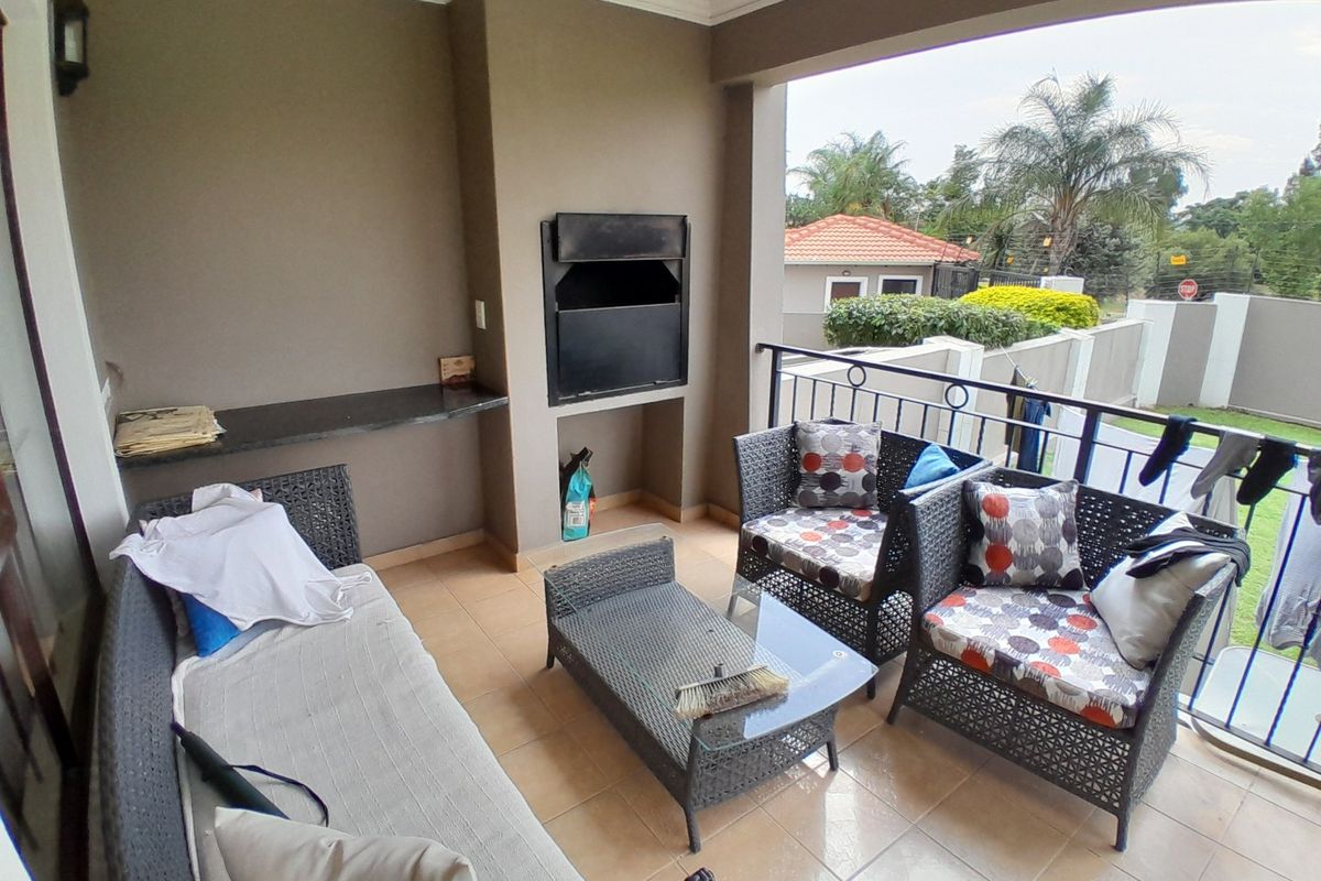 Spacious and modern 3 Bedroom with per friendly garden - Photo 5