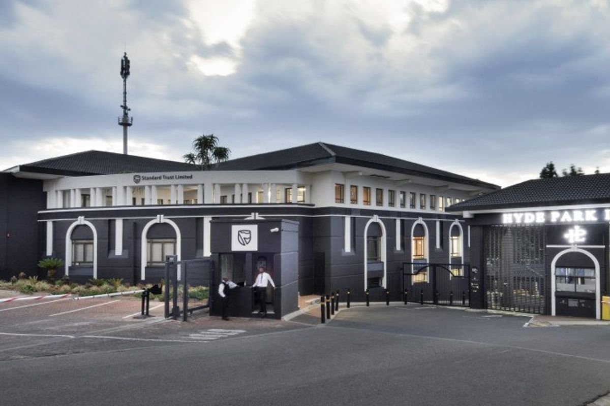 Prime Office Space In Hyde Park JHB - Photo 2