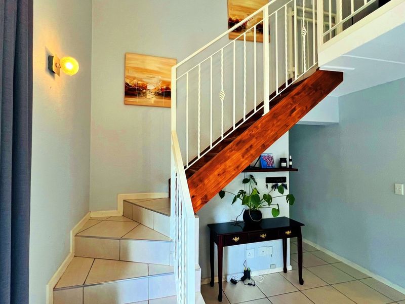 3 Bedroom 2 Bathroom Townhouse For Sale - Photo 8