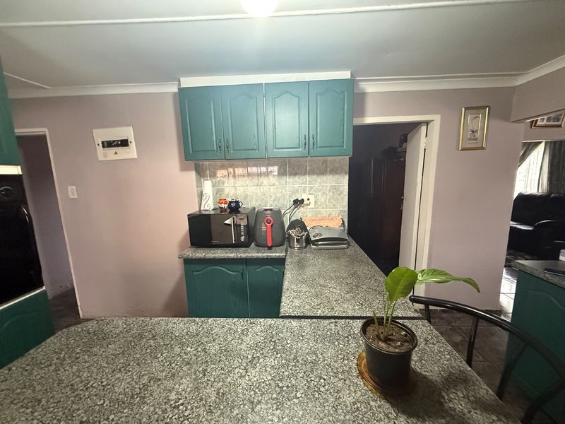 Move in Ready , comfort at the Right Price and unbeatable value - Photo 10