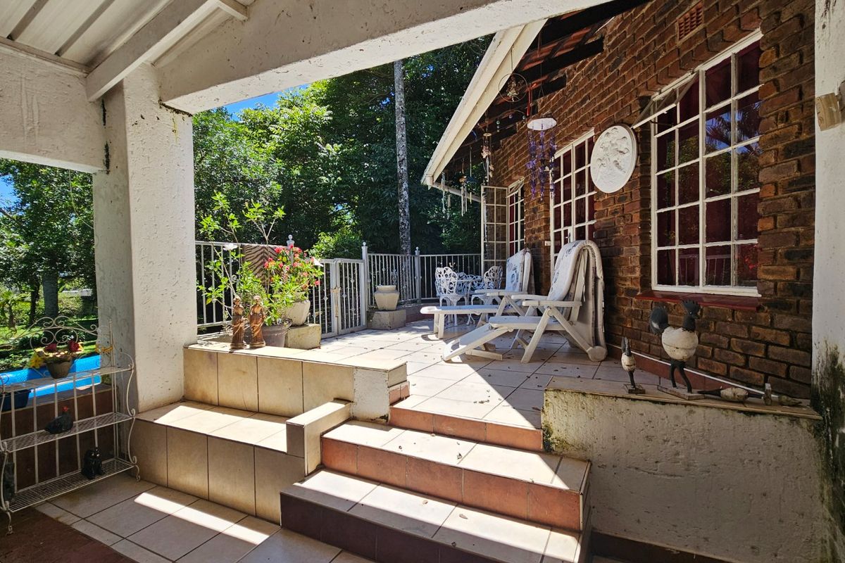 Farm Living, on The Outskirts of White River - Photo 4