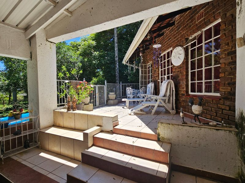 Farm Living, on The Outskirts of White River - Photo 4