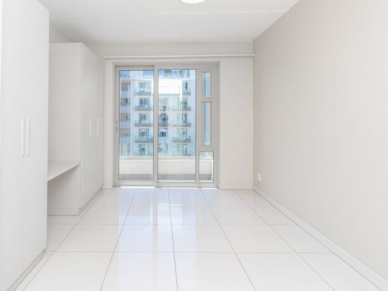 Modern 2 Bedroom Apartment to rent in Rosebank, Sandton - Photo 10