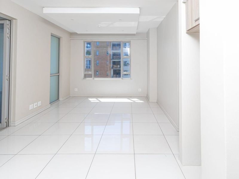 Modern 2 Bedroom Apartment to rent in Rosebank, Sandton - Photo 6