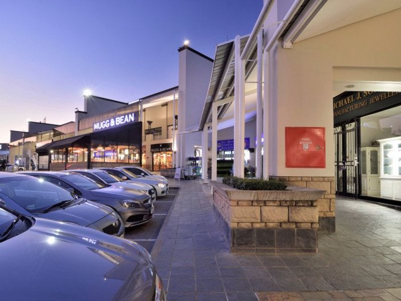 Boskruin Village – Shopfront & Patio - Photo 2