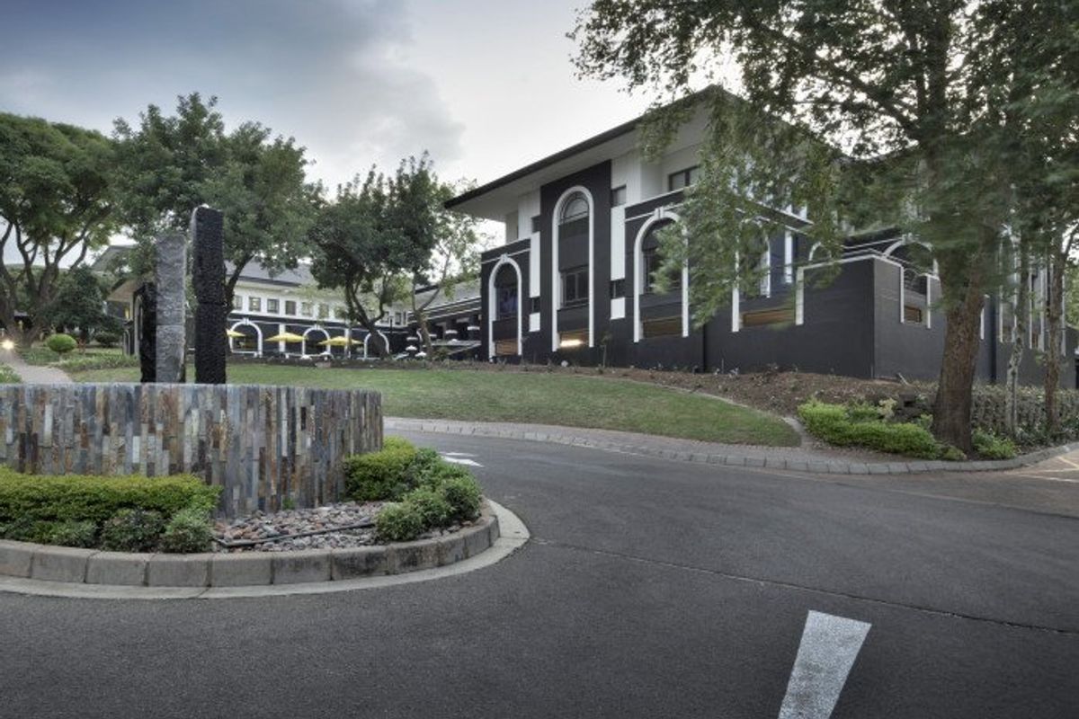 Prime Office to Let Hyde Park  - Photo 2