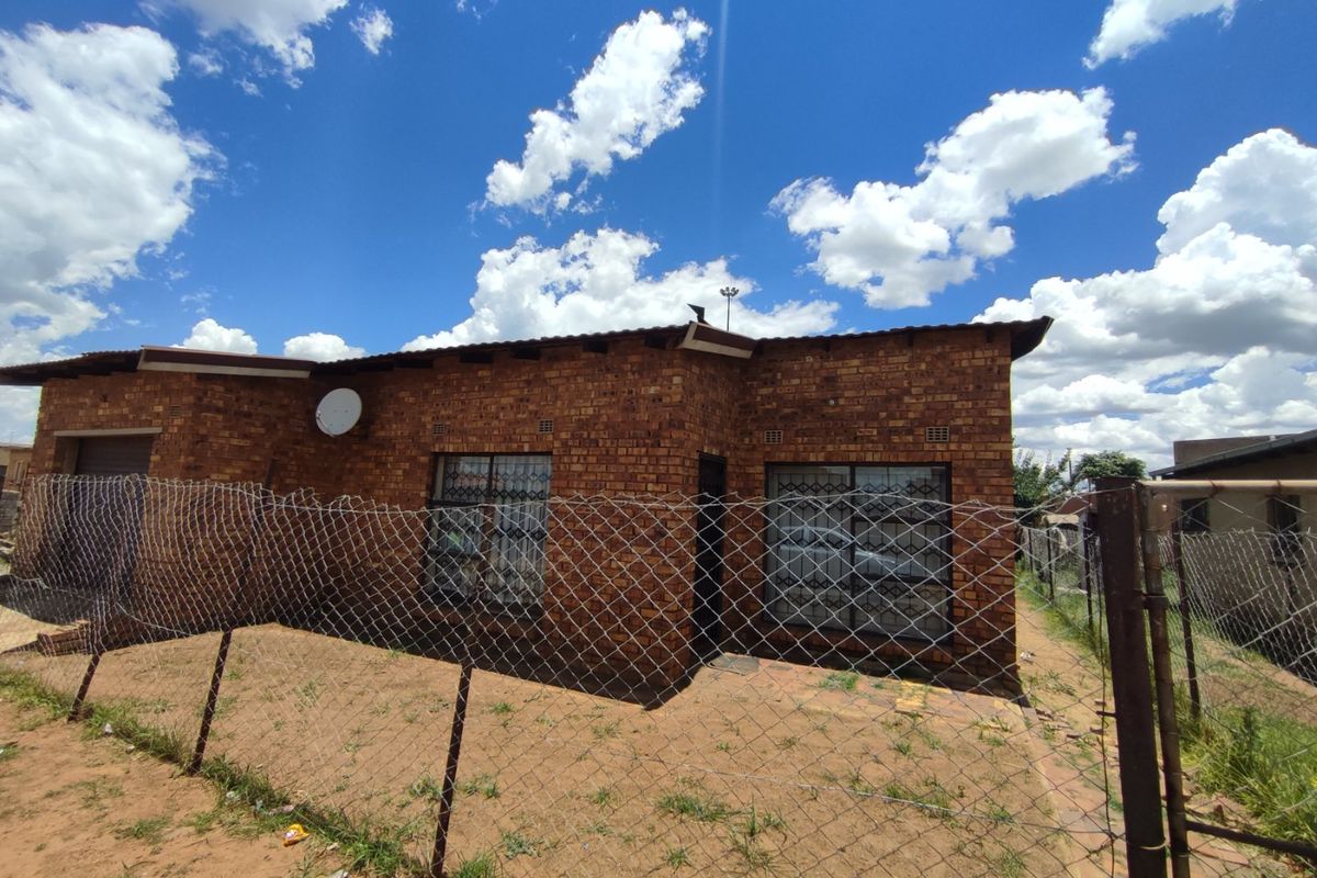 HOUSE FOR SALE IN GELUKSDAL  - Photo 4