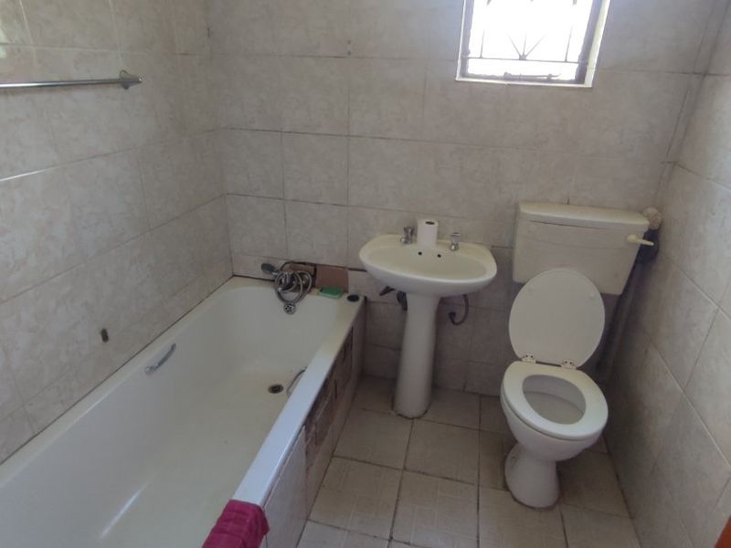 HOUSE FOR SALE IN GELUKSDAL  - Photo 9