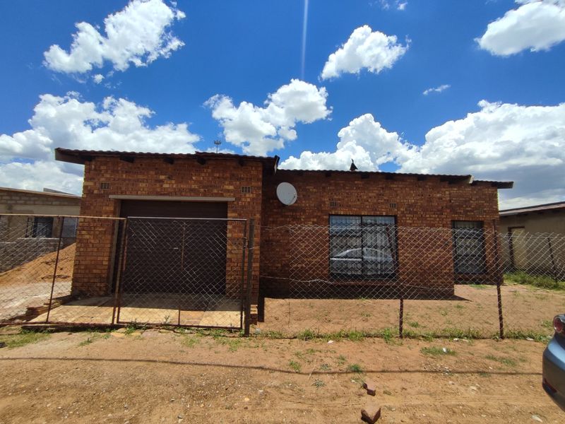 HOUSE FOR SALE IN GELUKSDAL  - Photo 1
