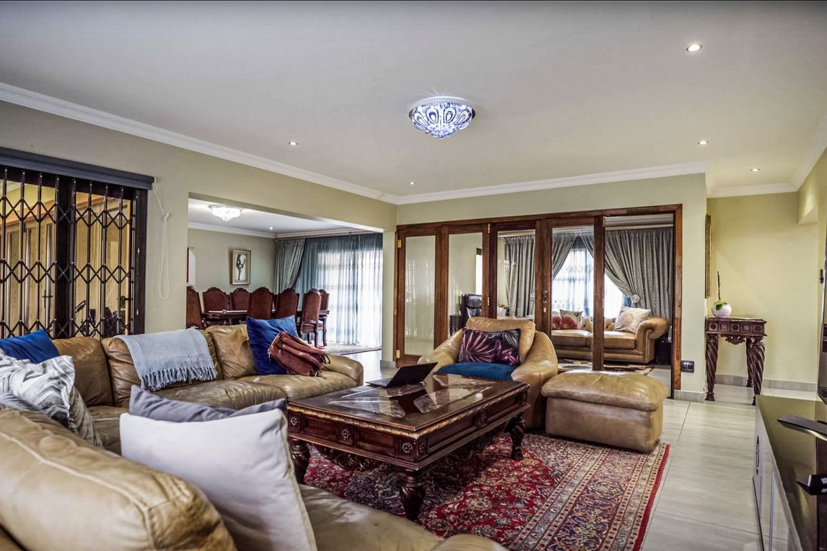 4 Bedroom 5 Bathroom house available in Rayton Estate  - Photo 5