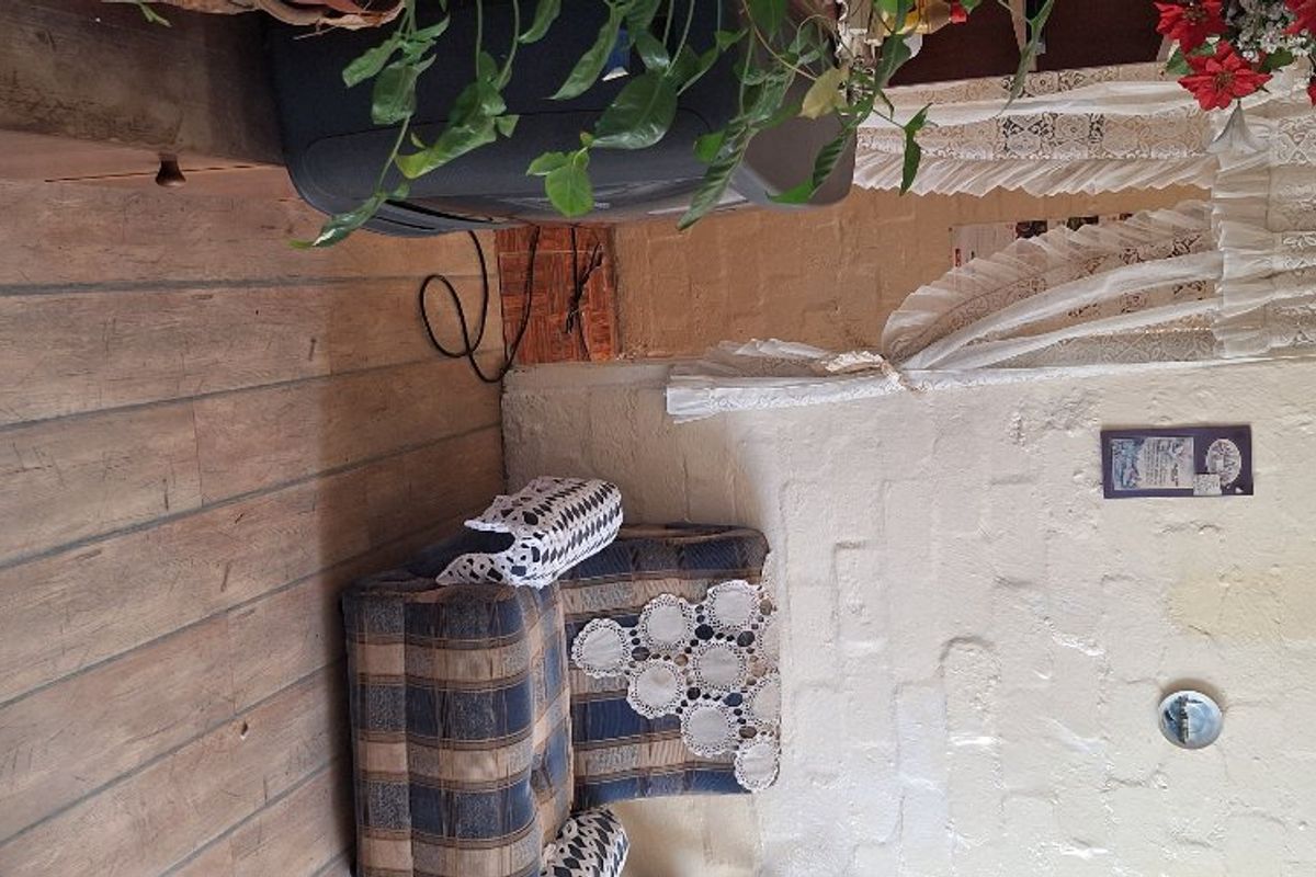 Cozy 1 bedroom home - Photo 3