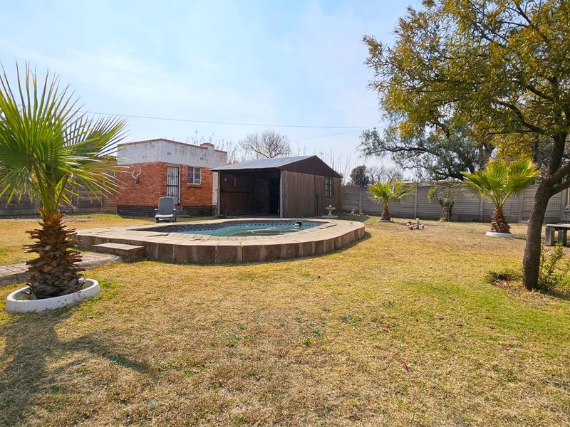 Uplifting family home in Duncanville. - Photo 9