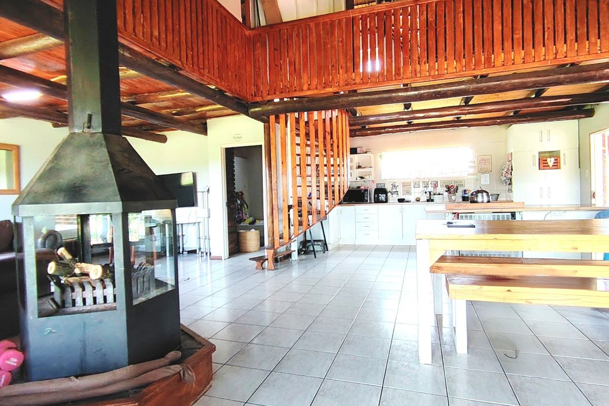 Sustainable 2.2ha Smallholding with a good income - Photo 3