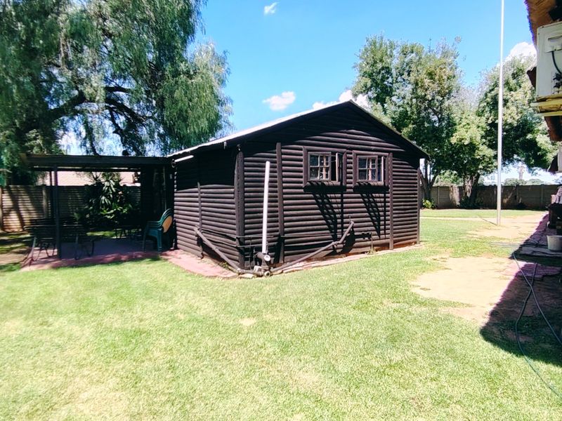 Sustainable 2.2ha Smallholding with a good income - Photo 9