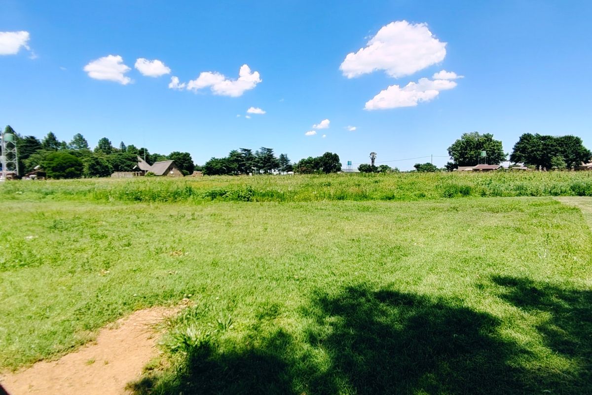 Sustainable 2.2ha Smallholding with a good income - Photo 2