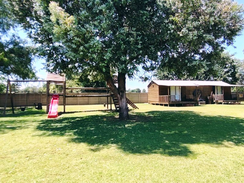 Sustainable 2.2ha Smallholding with a good income - Photo 4