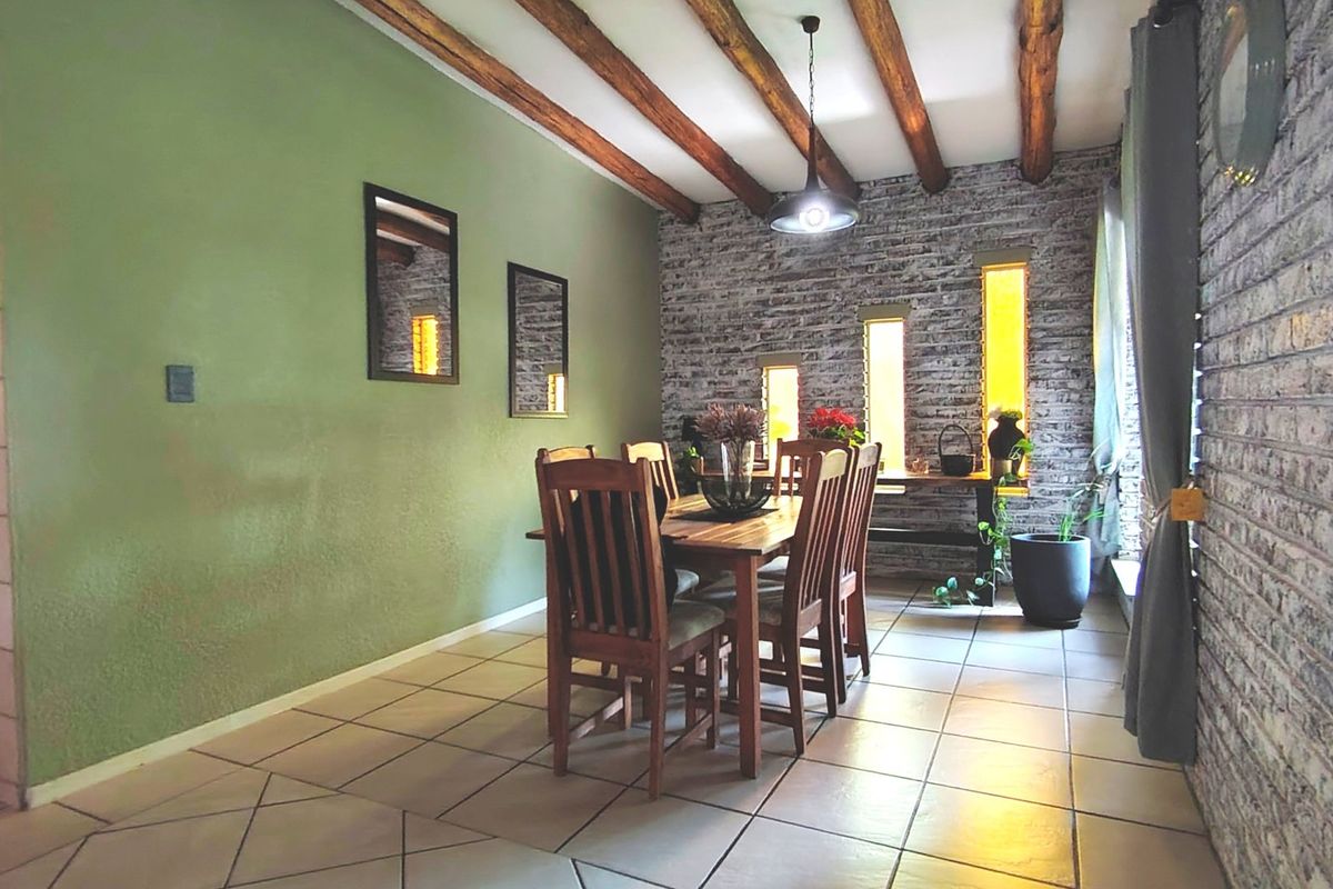 Lovely 3 Bedroom House for Sale in Vanderbijlpark SE7 - Photo 5