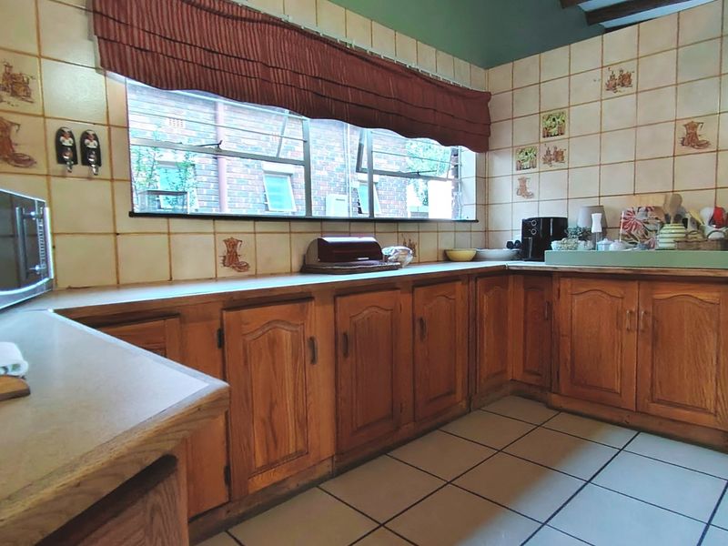 Lovely 3 Bedroom House for Sale in Vanderbijlpark SE7 - Photo 7